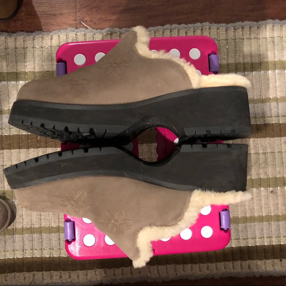 Ugg clogs - Picture 2 of 4